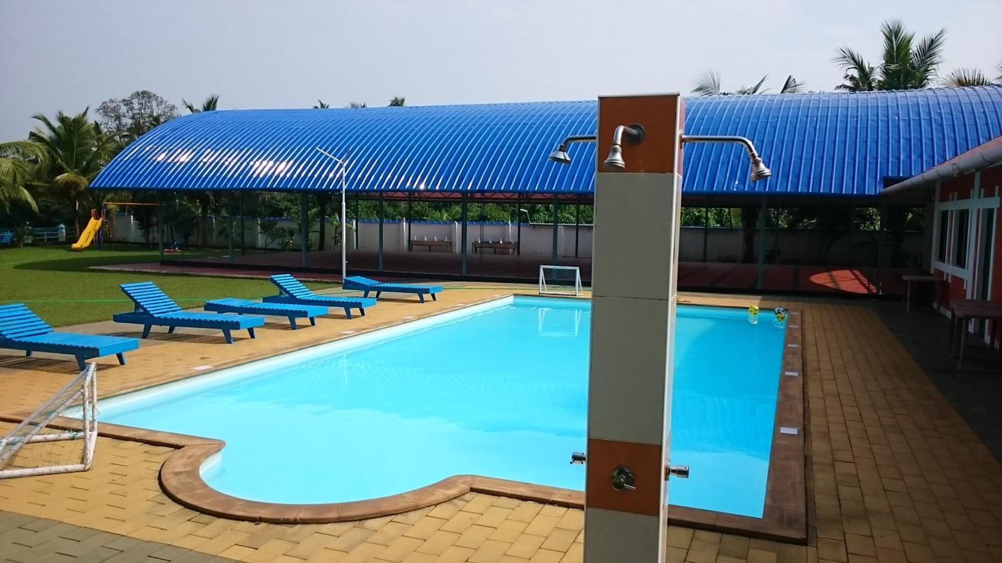 Blue Waters Cherai Cherai Beach Exterior photo